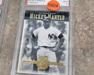 MICKEY MANTLE BASEBALL CARD