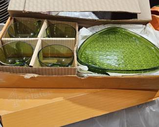 VINTAGE GREEN GLASS SNACK SETS