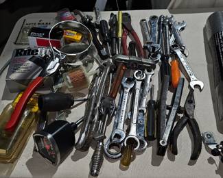 TOOL LOT