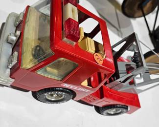  NYLINT TOY TOW TRUCK