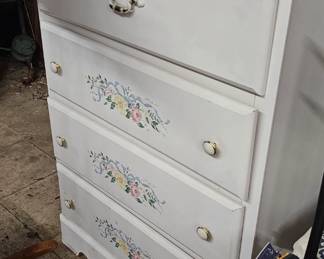 CHEST OF DRAWERS
