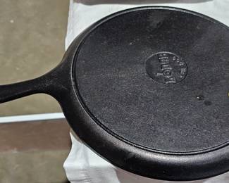 CAST IRON SKILLET
