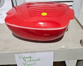PYREX DIVIDED BOWL