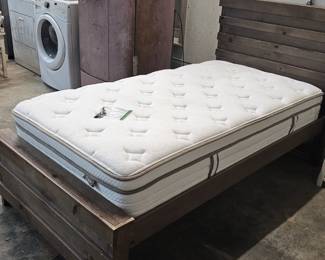 BED / MATTRESS
