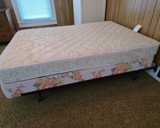 Full mattress box spring and frame set