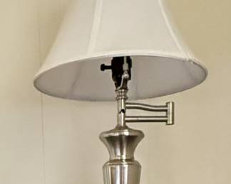 Small Metal w/Swivel Arm (Silver) w/Shade