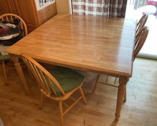 Great condition Dining Table 