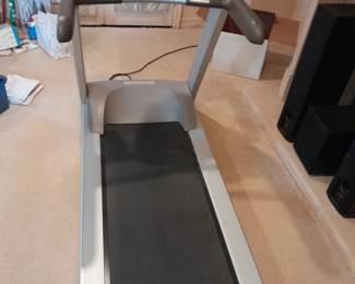 Precor treadmill with multiple functions including incline