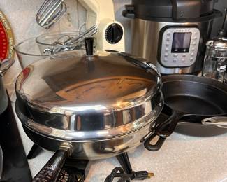 FARBERWARE electric skillet, like new