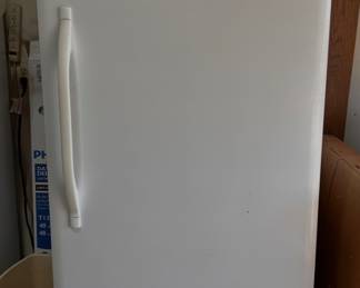 KENMORE full upright freezer