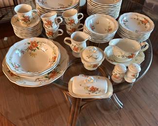 MIKASA "HERITAGE"  stoneware set