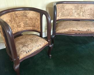 Beautiful curved lines....wood is in excellent condition