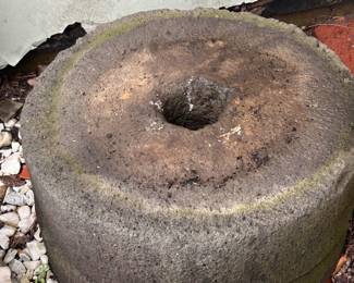 2 mill stones (one on top of the other)