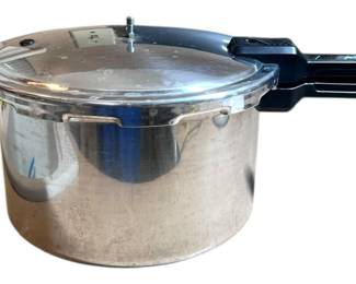 Presto Super Six Pressure Cooker 