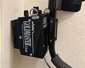 White's Goldmaster V/sat Metal Detector
