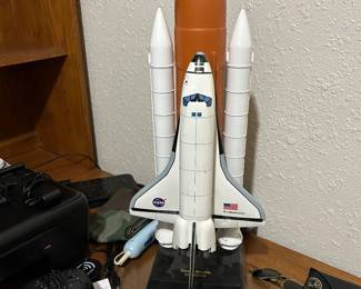 NASA Space Shuttle Launch Stack 1/100 Scale