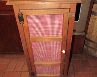 VTG pine pie safe