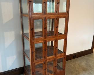 Sun Mfg Co Display Cabinet