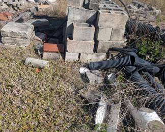 Different size leveling blocks