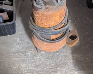 Discharge pump