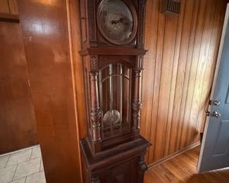 Beautiful grandfather clock - works! 