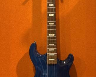 Blue Variax 700 Electric with Soft Case