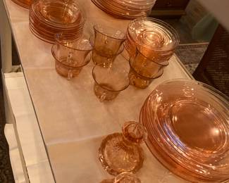 Pink depression service for eight