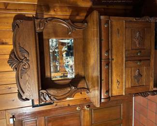 Beautiful oak buffet with mirror lots of details