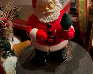 Lottsa vintage Christmas here!