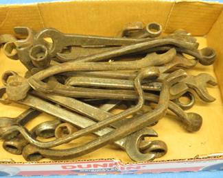 Lot 60. Twenty vintage Ford wrenches