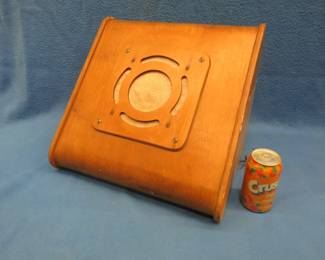 Lot 334. Old stage speaker. Untested.