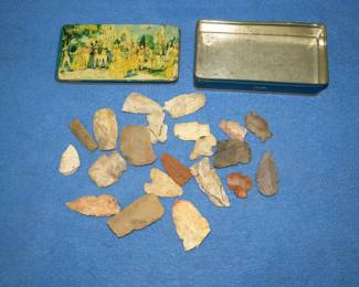 Lot 318. Vintage tin with arrowhead pieces and parts