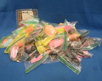 Lot 286. Hundreds of computer microprocessors