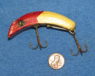 Lot 227. South Bend 2 3/8" Midget Teas-Oreno with tack eyes