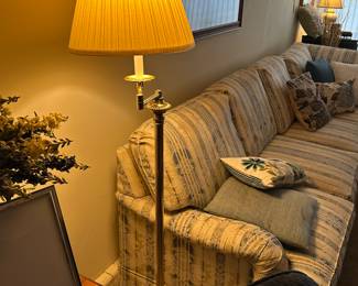 Beautiful couch like new