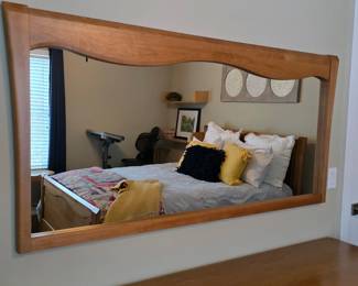 mirror to 4 piece bedroom set