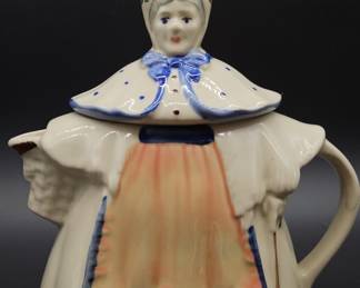 Vtg. Granny Ann Teapot-Shawnee Pottery Made in USA