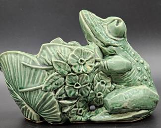 McCoy Pottery Green Frog on Lilypad Planter