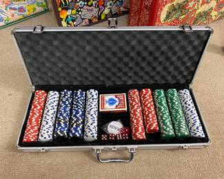 Poker chip set in aluminum carrying case