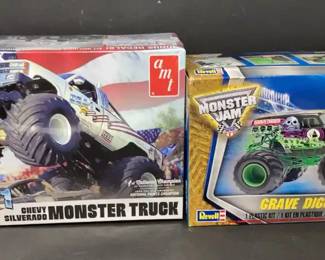 2 monster truck kits