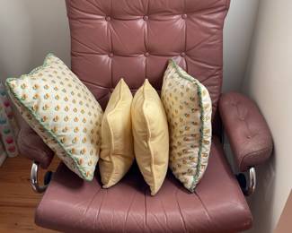 Vintage Ekornes Dusty Rose Recliner and ottoman