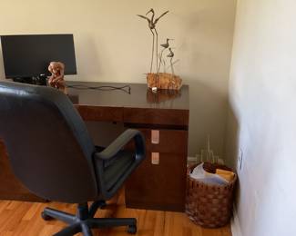 Office Chair, Desk
