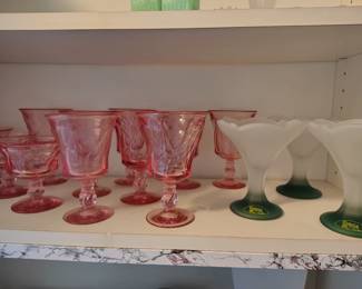 Rare Pink fostoria depression glass set..and ice cream cups
