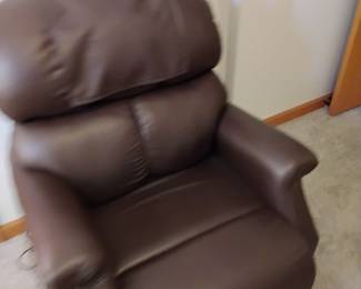 Small lift chair