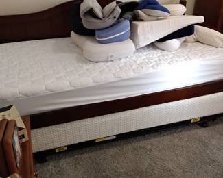 Trundell bed