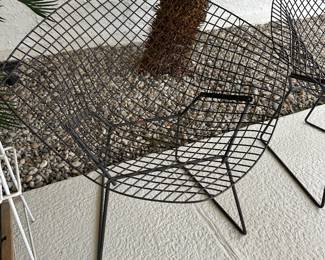 Bertoia Wire chairs excellent condition. Original with tags from the 60’s SET OF 6