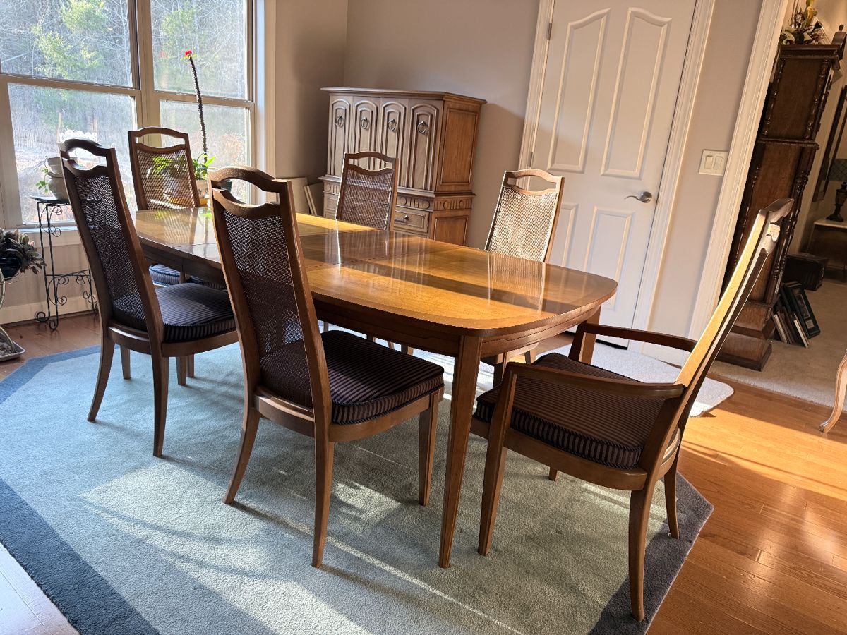 Mid Century Modern Danish Design Dining Room Suite
Table and and six chairs 1000.00
6 Chairs 500.00      Table 500.00
