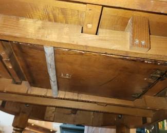 Vintage table with butterfly leaf and 4 chairs.