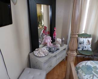 Large Mirror. Seashell Décor 