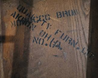 Vintage table with butterfly leaf and 4 chairs.